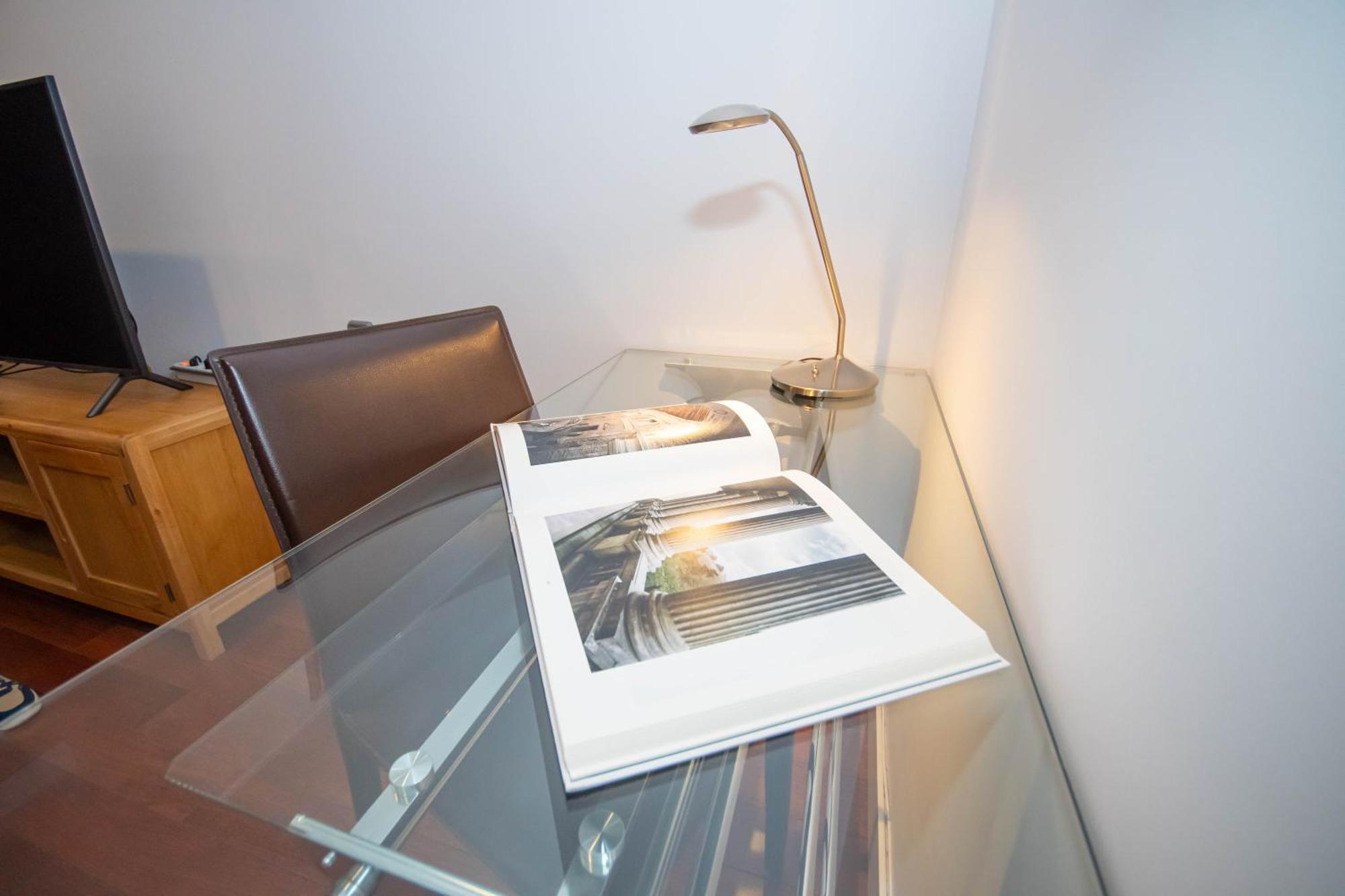 Apartamentos Libertad 24 مدريد الغرفة الصورة